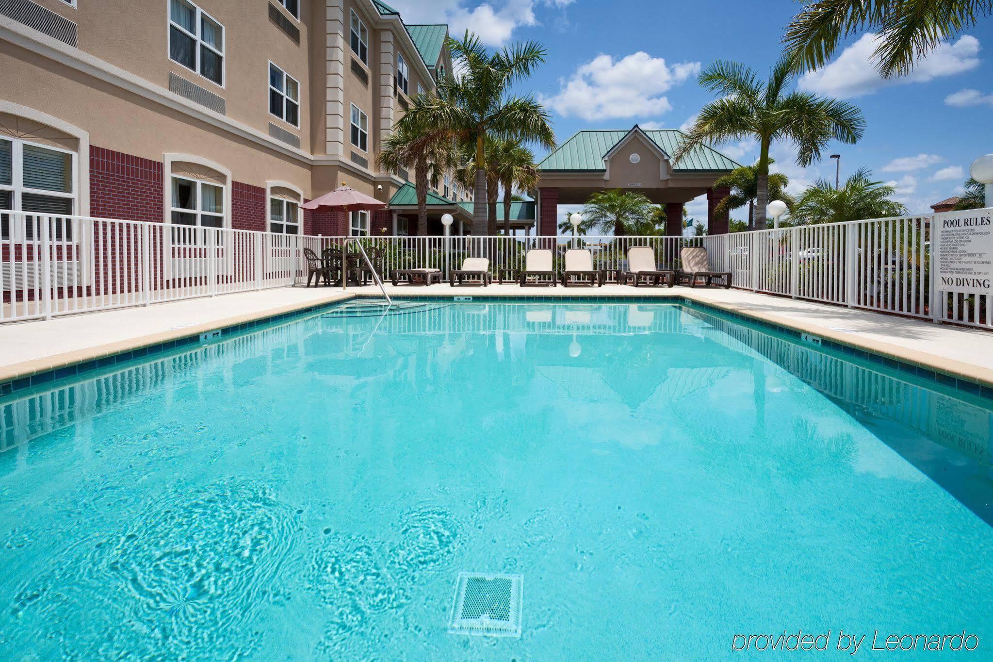 Country Inn & Suites By Radisson, Bradenton-Lakewood-Ranch, Fl Dış mekan fotoğraf